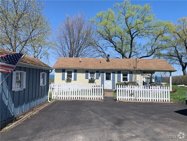 Building Photo - 1757 Lake Rd Rental