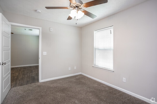 LEGENDS 2 BR | 2 BA | 960SF - Second Bedroom