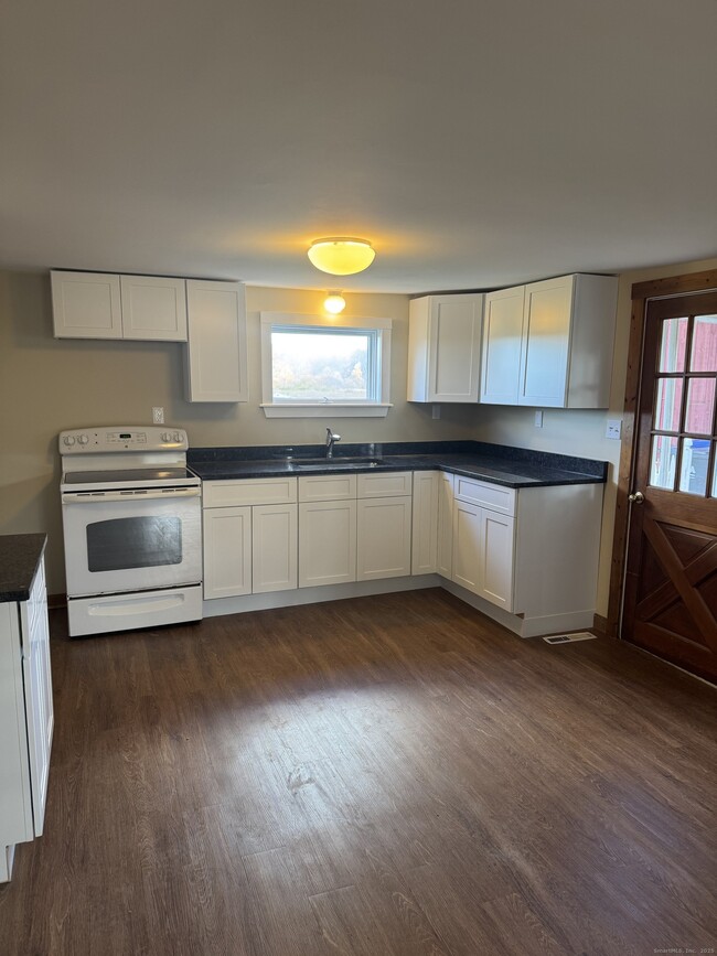 Photo - 1896 Spruce St