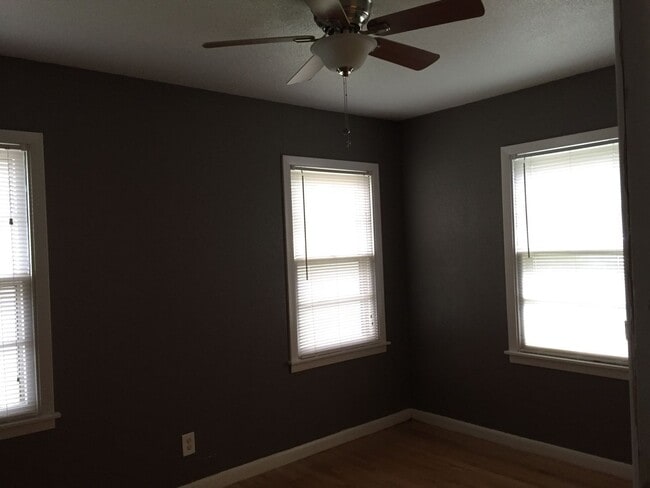 Photo - Pre Leasing for fall 2026! 5/3 in Medical District!