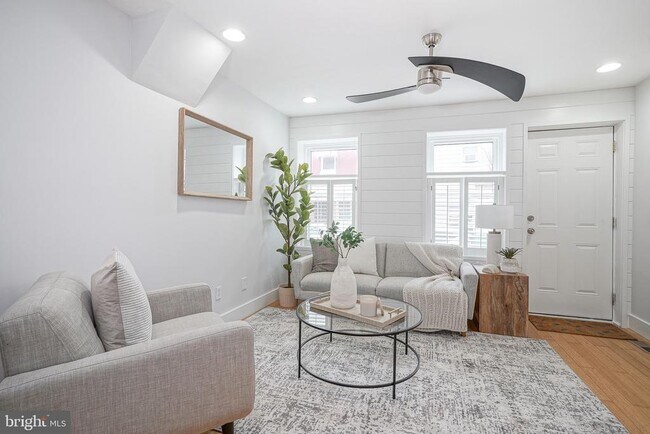 Building Photo - 2111 Manton St