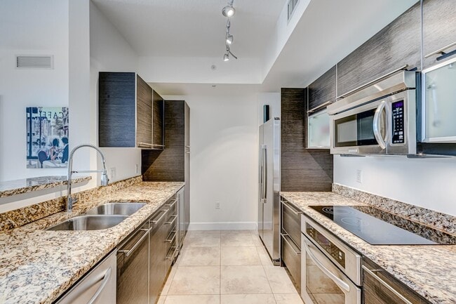 Photo - 550 Okeechobee Blvd Unit 406