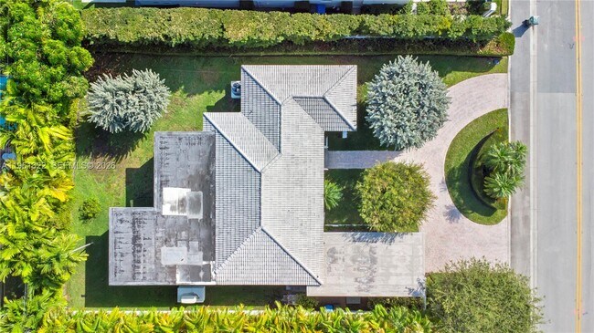 Photo - 1261 98th St