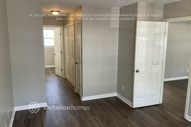 Photo - 4200 Youngstown Dr