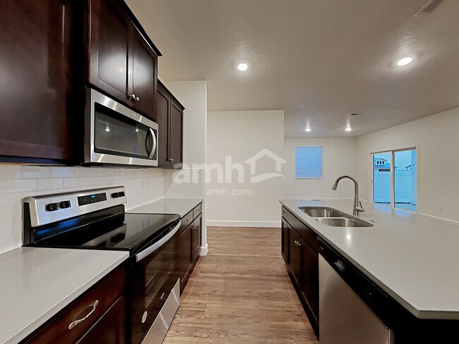 Photo - 5100 W Bellevue St