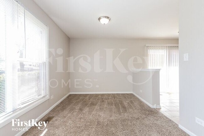 Photo - 4302 Applewood Ln