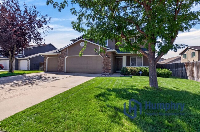 2243 N Cougar Way