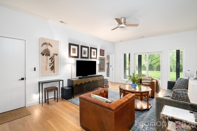 Photo - 8 Midland Dr