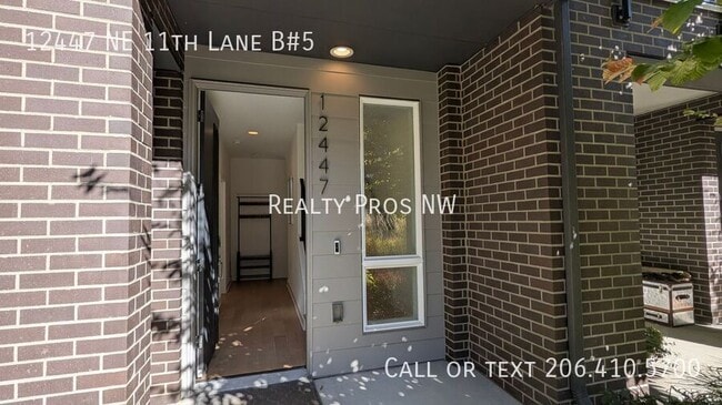 Photo - 12447 NE 11th Ln