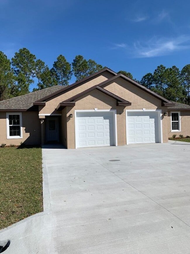 Building Photo - 8 Llosee Ct Unit A