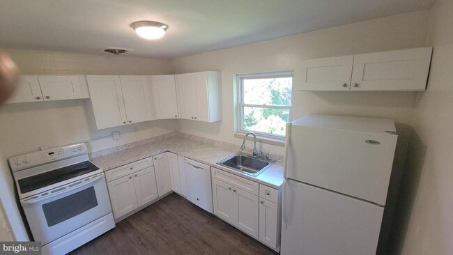 Photo - 627 Biggs Ave