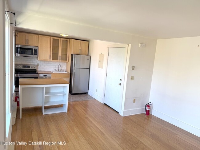 Photo - 238 Warren St