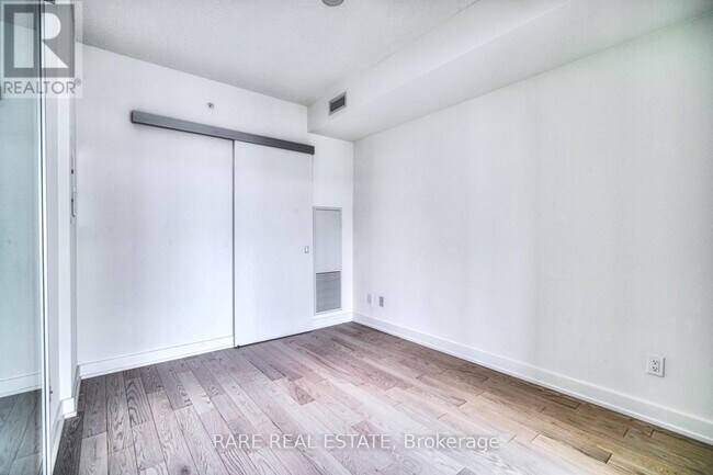 Photo - 25 Richmond St E Unit 1515
