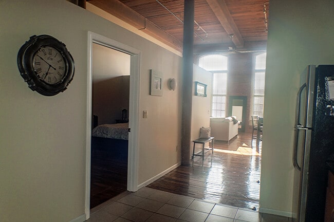 Victoria Riverside Lofts