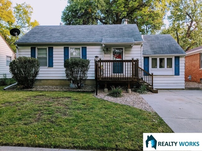 Building Photo - Charming and cozy 2 bedroom 1 bathroom