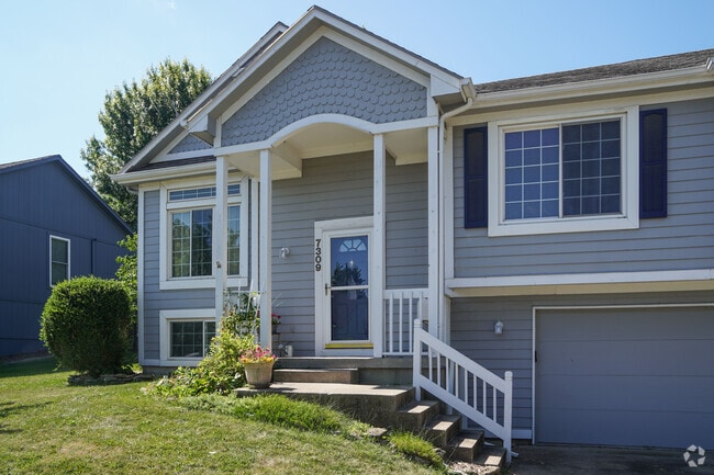 Building Photo - 7309 W 154th Terrace Rental