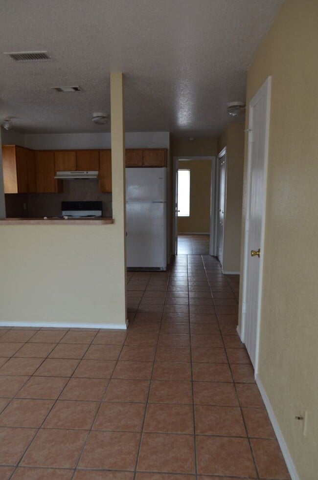 4400 Alan Kent Dr Unidad A - 4400 Alan Kent