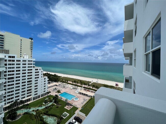 Photo - 5001 Collins Ave Unidad 15D