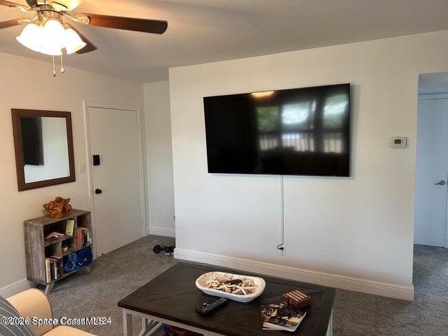 Photo - 911 S Colonial Ct Unidad C