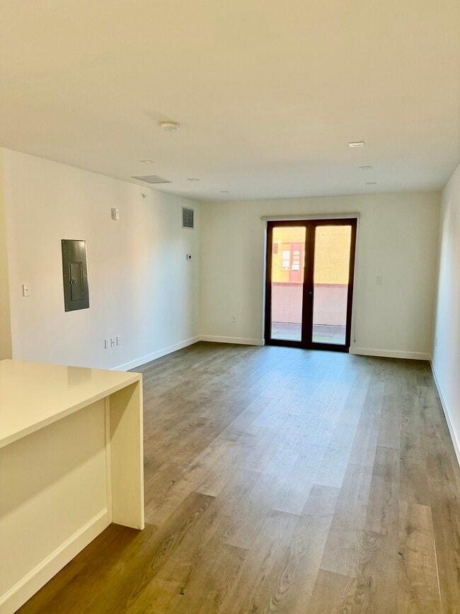 Photo - 7 North St Unit 4G