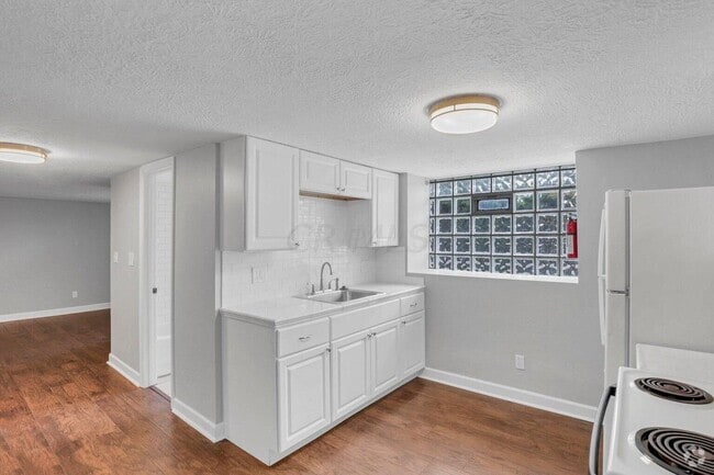 Building Photo - 27 Winner Ave Unit 27B Rental