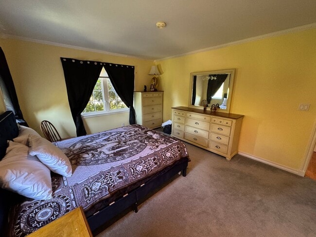 Building Photo - Room For Rent - Whatcom County Countryside Unit 2