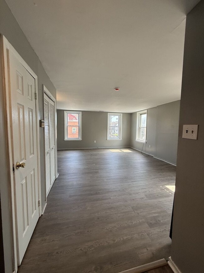 Photo - 336 W 8th St Unit Apt. B
