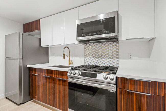 Photo - 410 Lucas Ave.