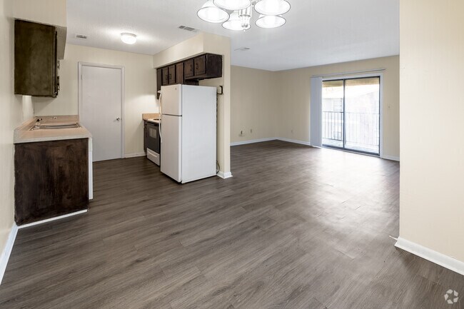 2BR, 1.5BA - Kitchen
