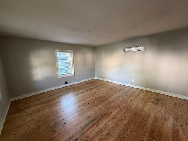 Photo - 335 E Burton St Unit A