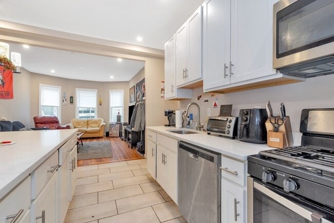 Photo - 216 Calumet St Unit 1T