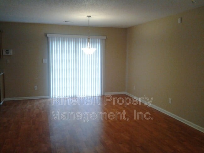 Photo - 1201 Russell St