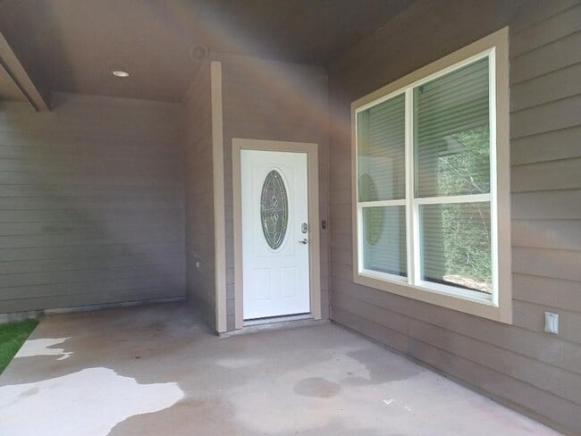 Photo - 11931 Lakeview Manor Dr