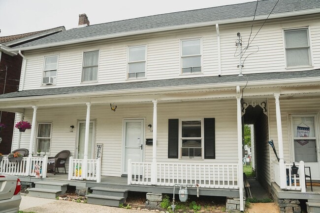Building Photo - Fully Renovated 4BR Home – Move-In Ready with Spacious Layout & Modern Upgrades!