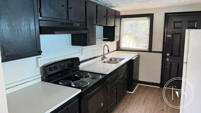 Photo - 1129 Darwin St
