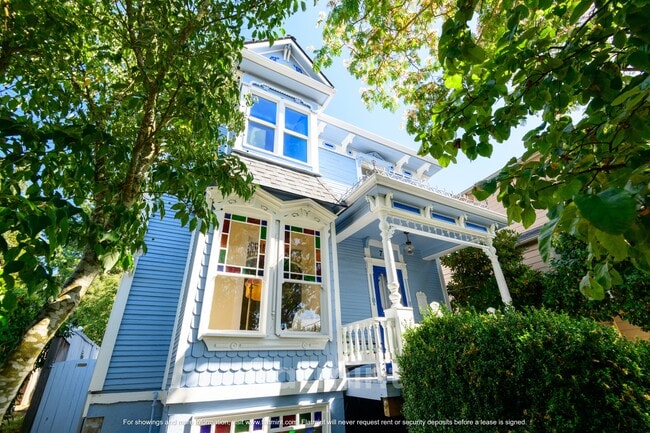 Building Photo - 750 N 75th St