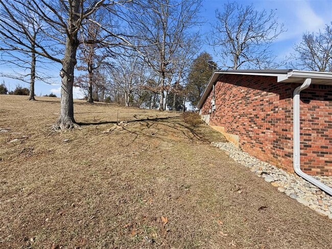 Photo - 2390 Brandenburg Rd