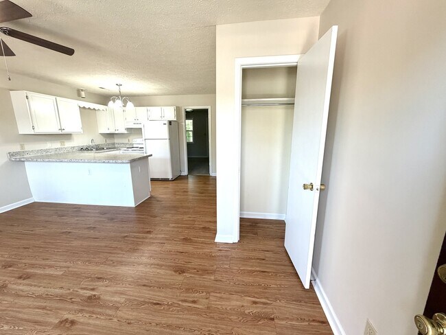 1307 Homestead Garden Ct