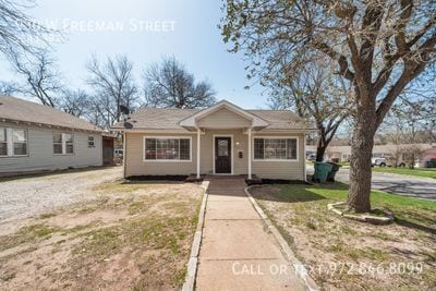 Photo - 930 Freeman St