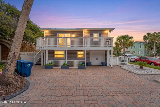 200 Walnut St