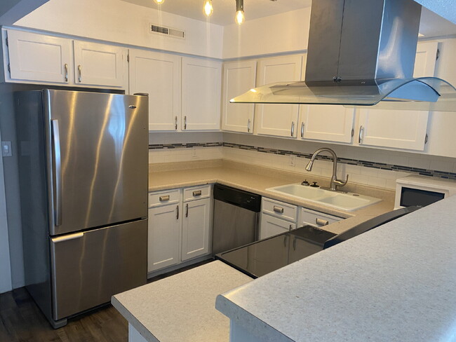 Photo - 776 Diagonal St Unit 4