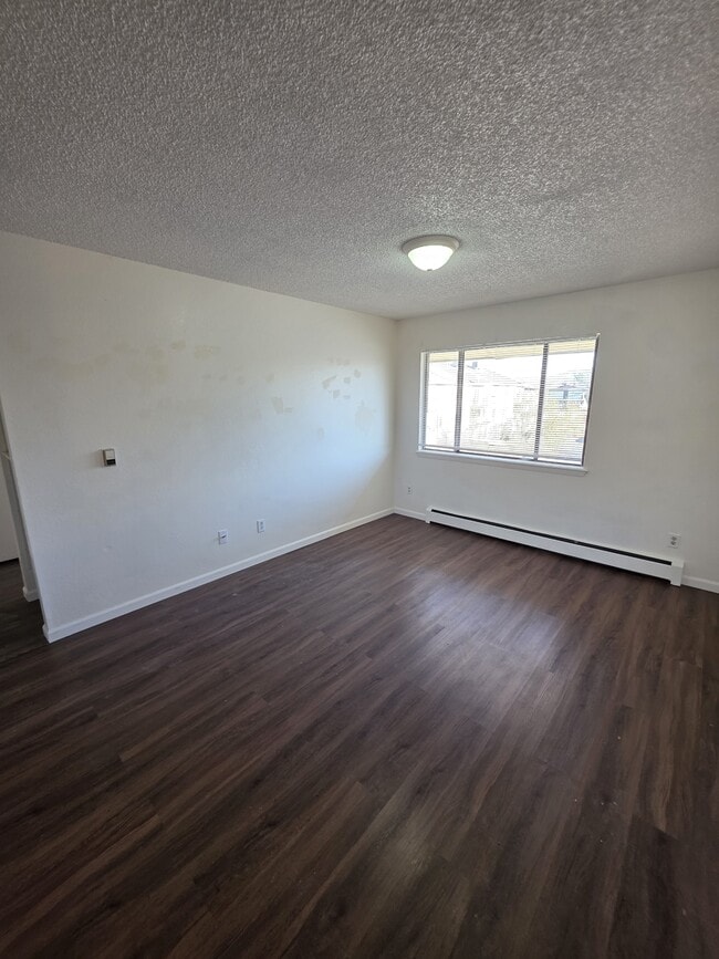 Photo - 487 Tracy Dr