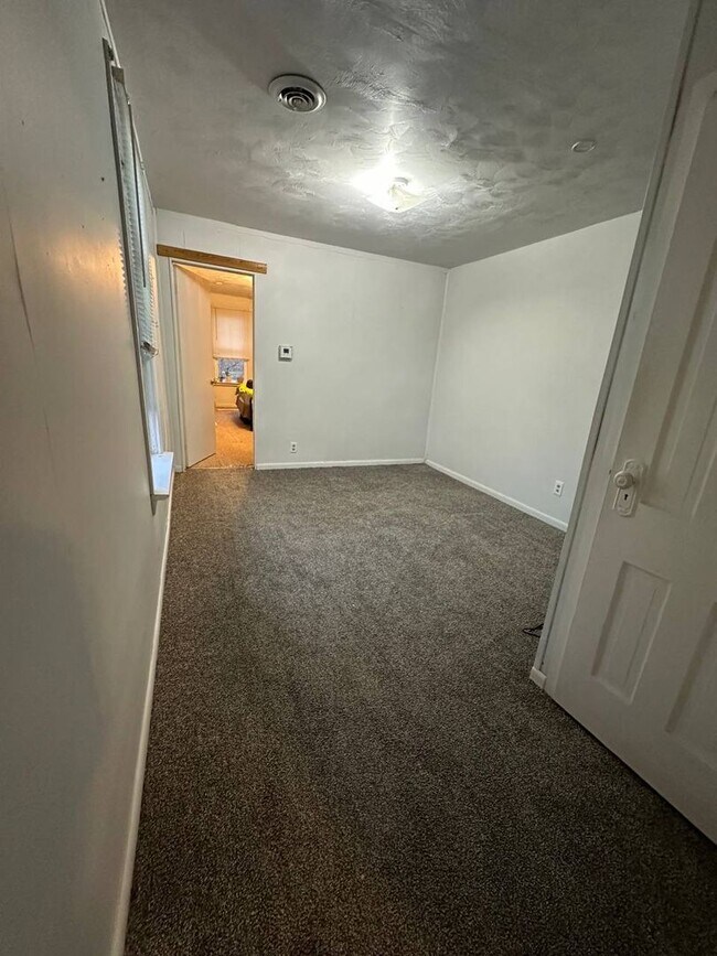 Photo - 710 E 13th St Unit Apt. B