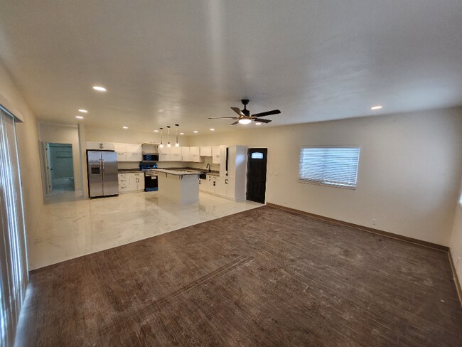 Photo - 16-2058-2058 Tradewind Dr