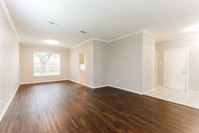 Photo - 18622 Sandelford Dr