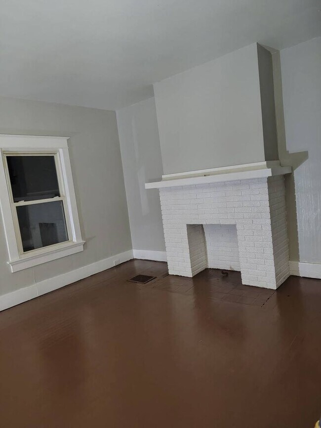 Photo - Spacious & Affordable 3-Bedroom