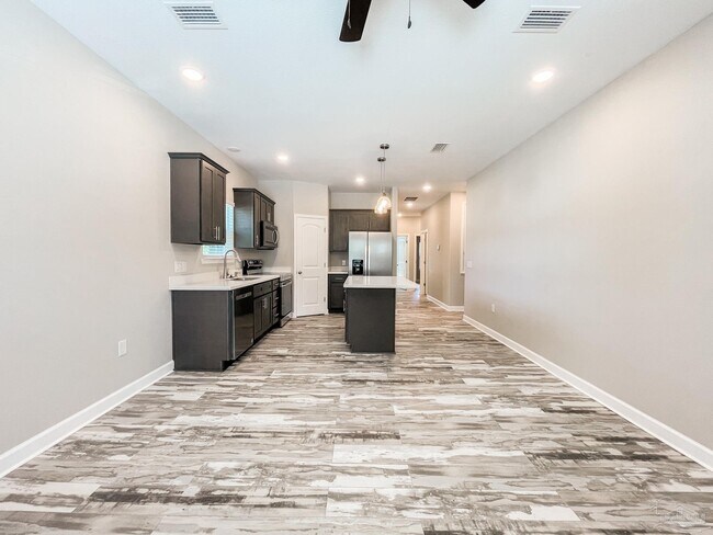 Photo - 5180 Burlington Ave