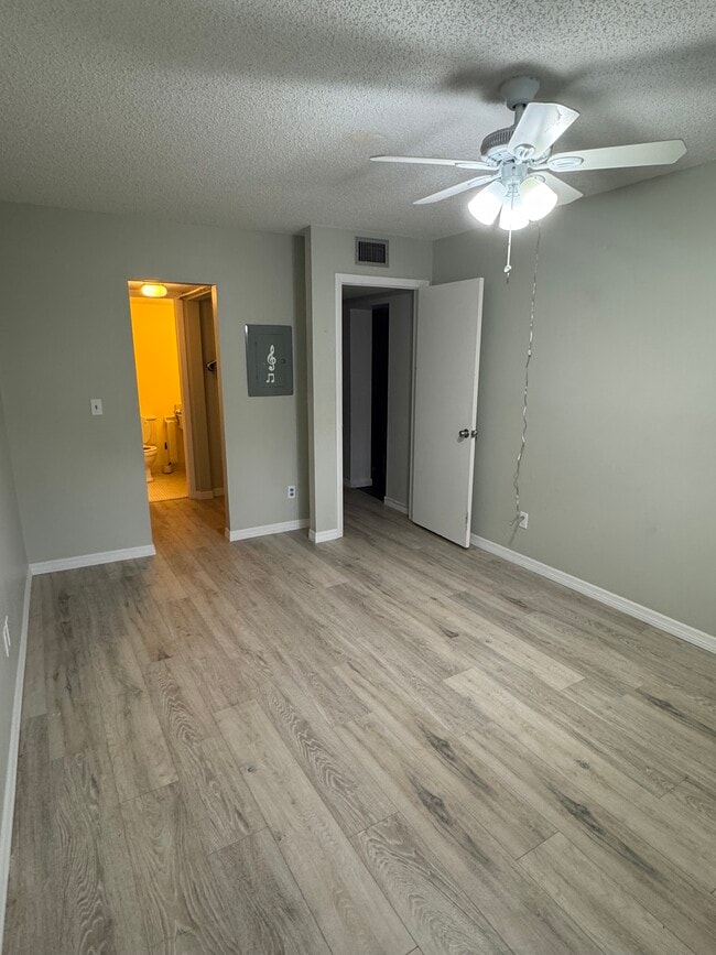 Photo - 1504 Virginia Ave Unit 206