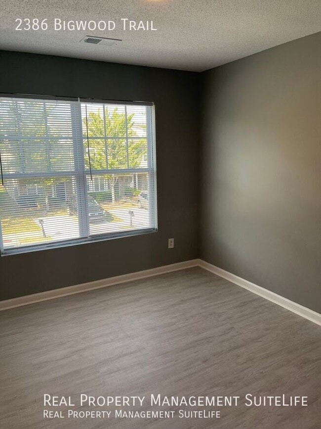 Photo - 2386 Bigwood Trail