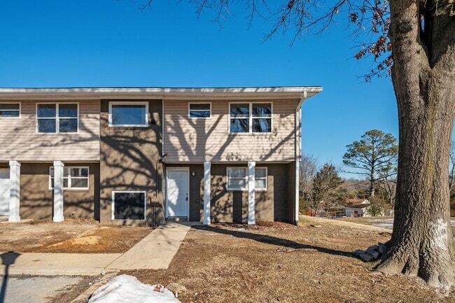 Building Photo - 2050 Nike Dr Rental